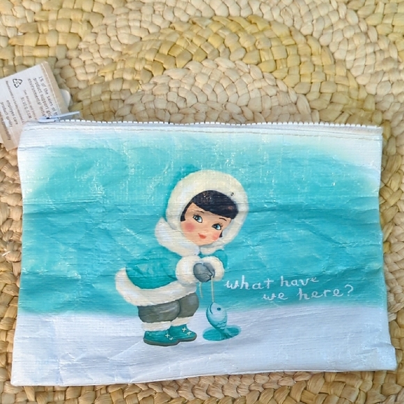 Blue Q Handbags - Blue Q Recycled Zipper Pouch New With Tags